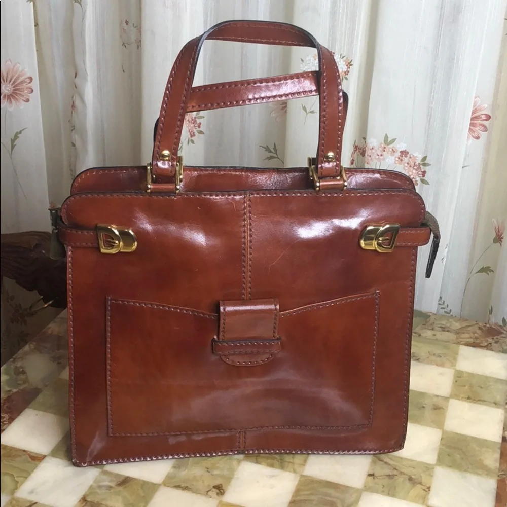 Vintage LILIANA Leather Handbag with gold accents
